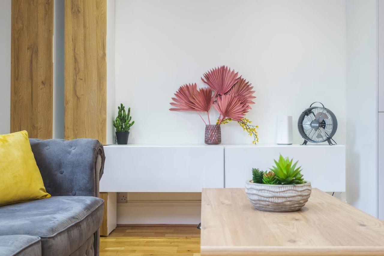 Marylebone Mews - Beautiful 2 Bedroom Flat Londra